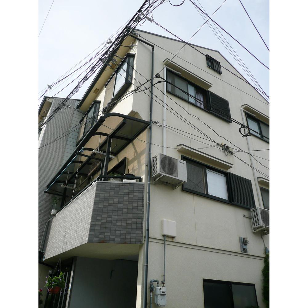 Local appearance photo. Local (11 May 2013) Shooting