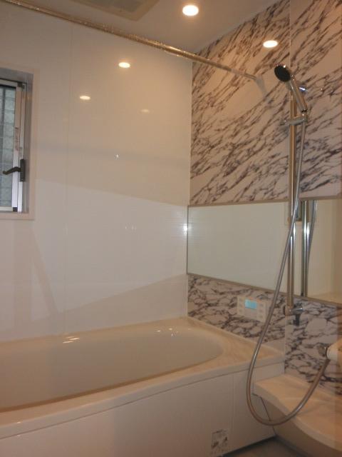 Bathroom. Bathroom (12 May 2013) Shooting