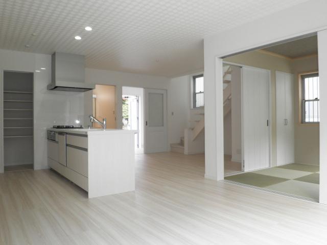 Living. LDK (12 May 2013) Shooting