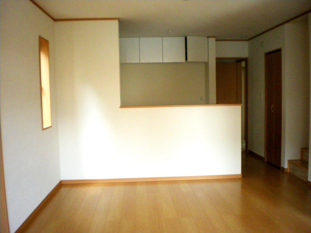 Same specifications photos (living)