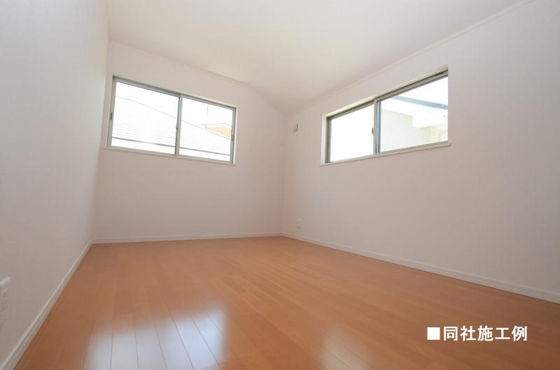 Same specifications photos (Other introspection)