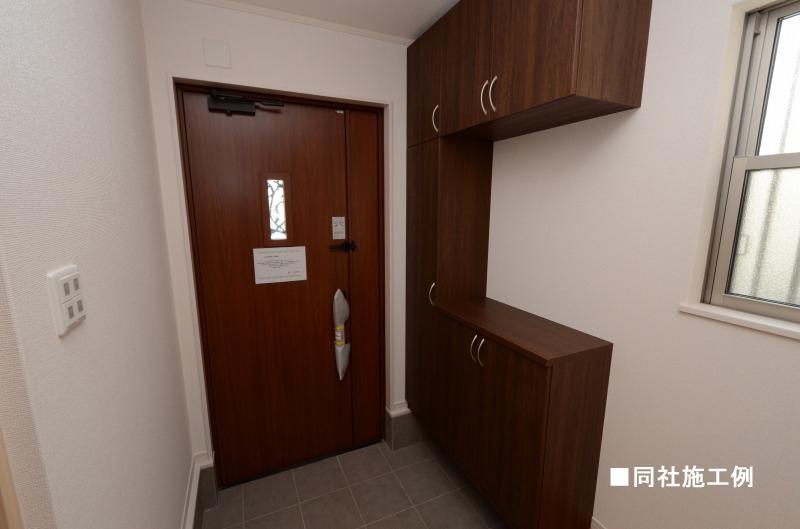 Same specifications photos (Other introspection)