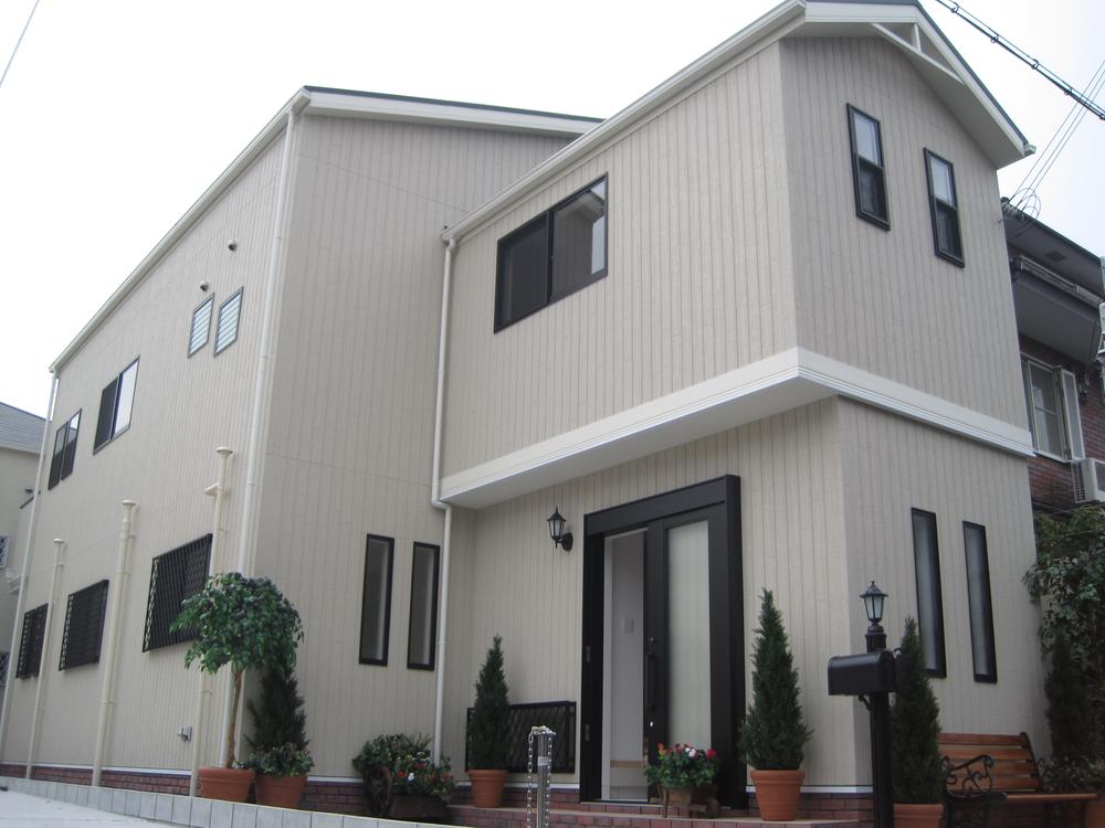 Model house photo. Design of country style was considered by pulled attention! 