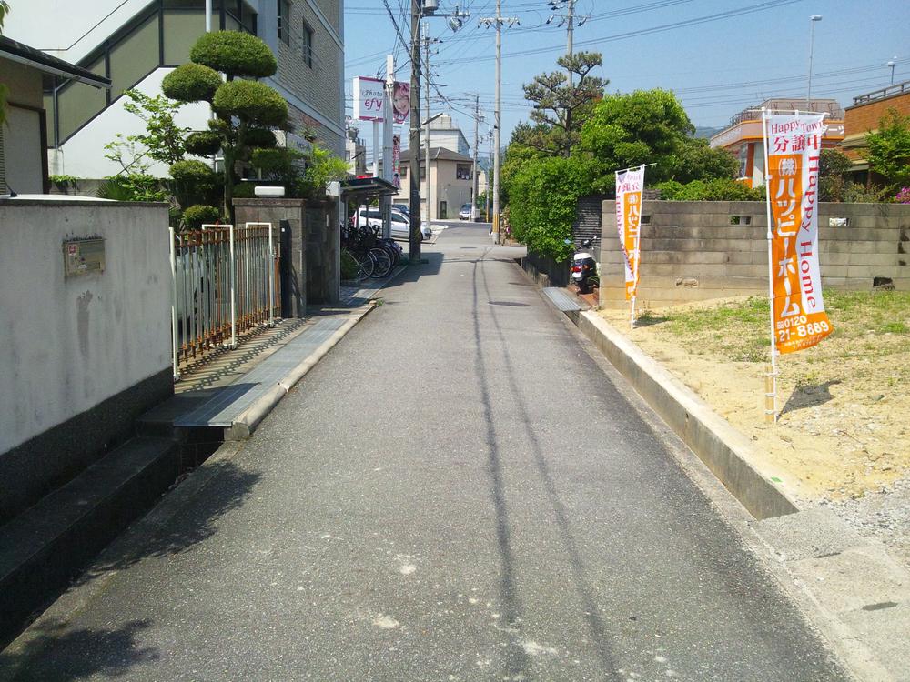 Residential area facing the south side road