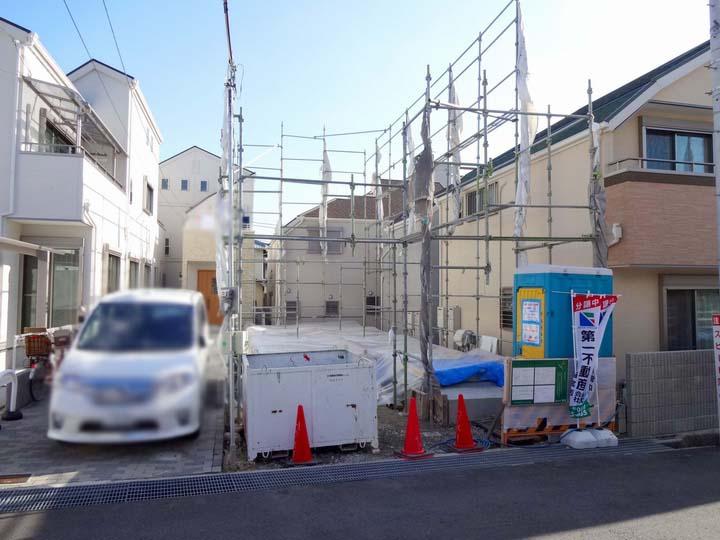 Local appearance photo. Local (12 May 2013) Shooting