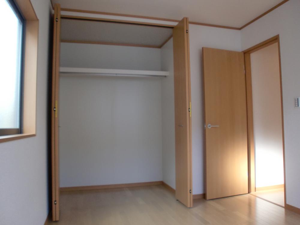 Receipt. There is a closet on the second floor Western-style storage each room