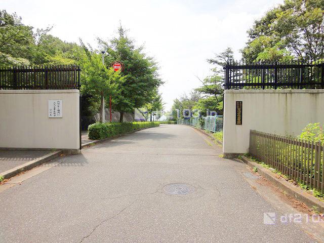 high school ・ College. 737m to private Koyo Gakuin High School