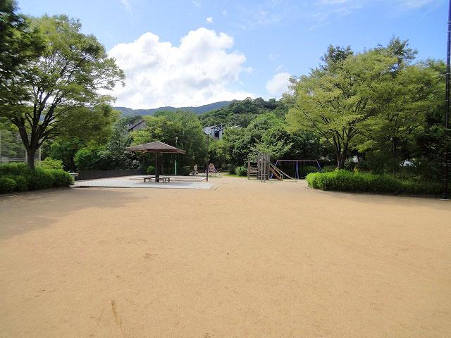 park. 966m to Bishamon park