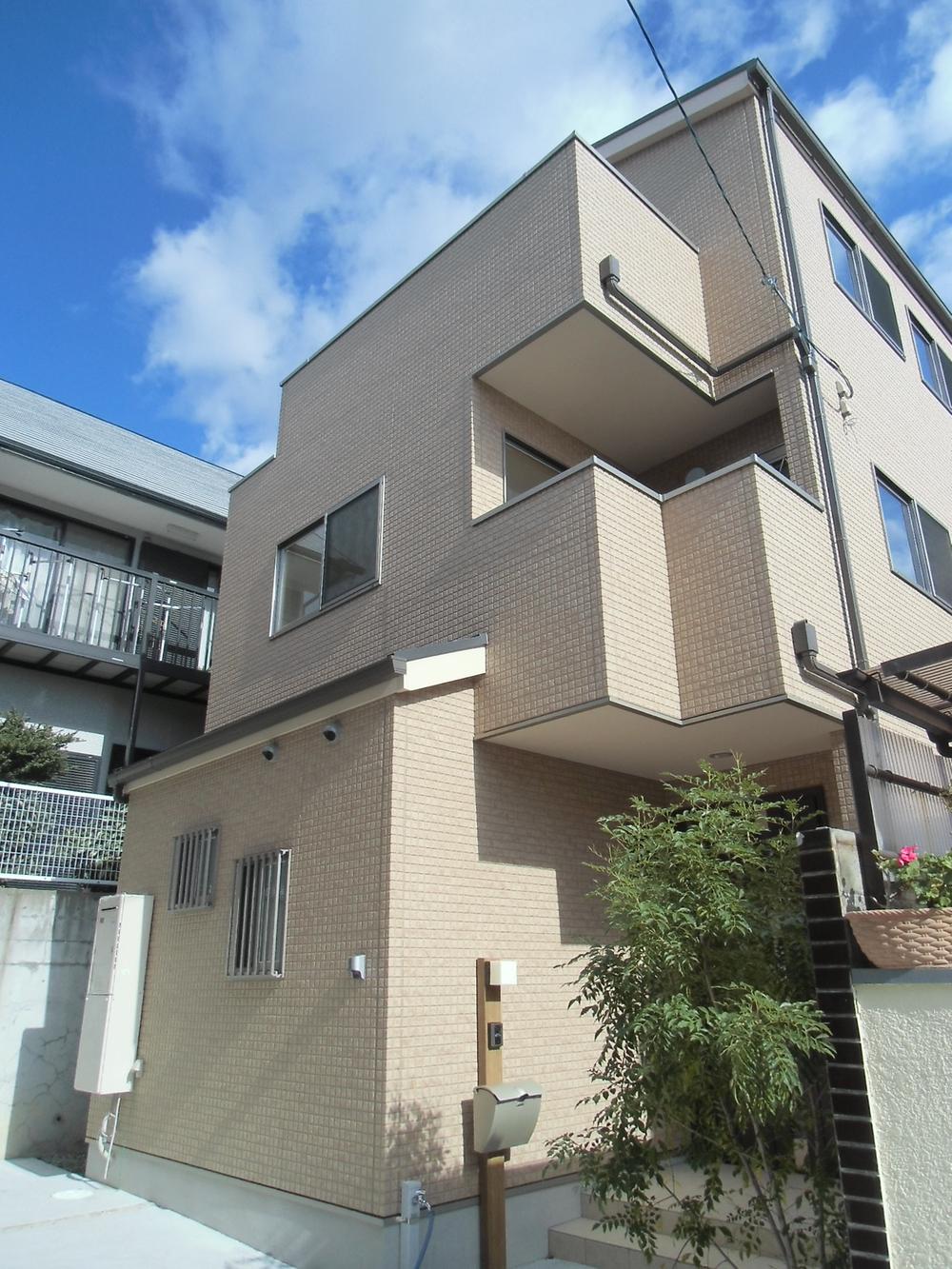 Local appearance photo