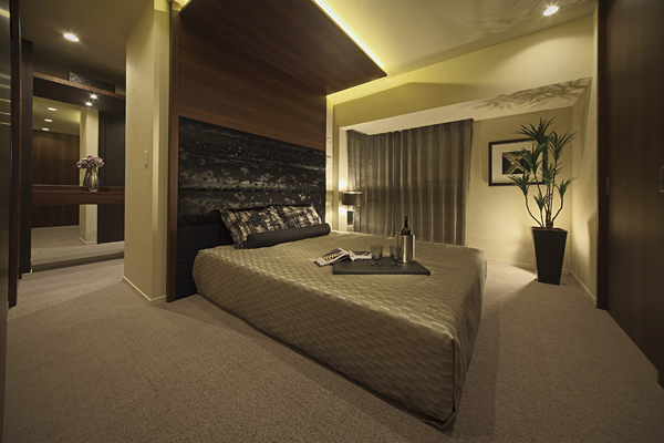 Interior.  [Master bedroom] Full of sense of quality, Master bedroom feel the case. Walk is through closet is clear is the hotel's space (A type model room)