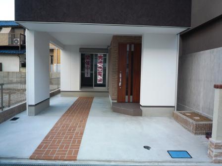 Local appearance photo. Parking two possible