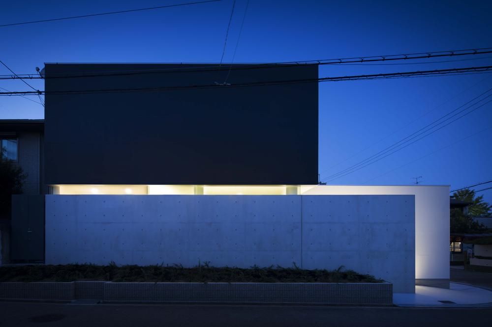 Other.  [Our construction cases] Facade of the house, which I watched from the front road