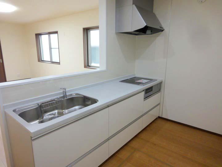 Kitchen. Indoor (March 2013) Shooting Open preeminent kitchen, Of course IH cooking heater