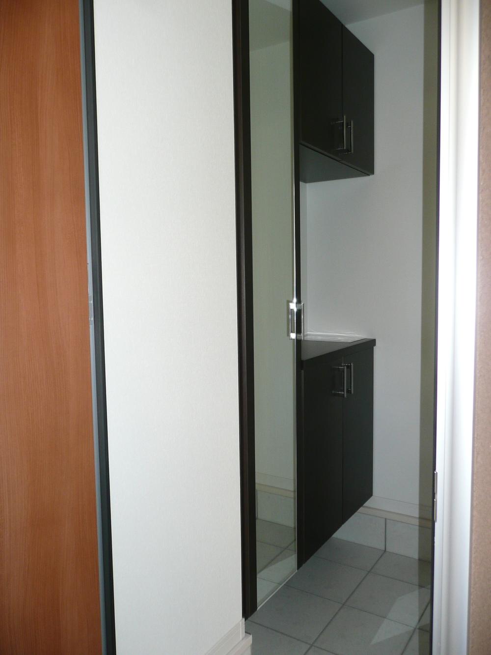 Entrance. Indoor (11 May 2013) Shooting