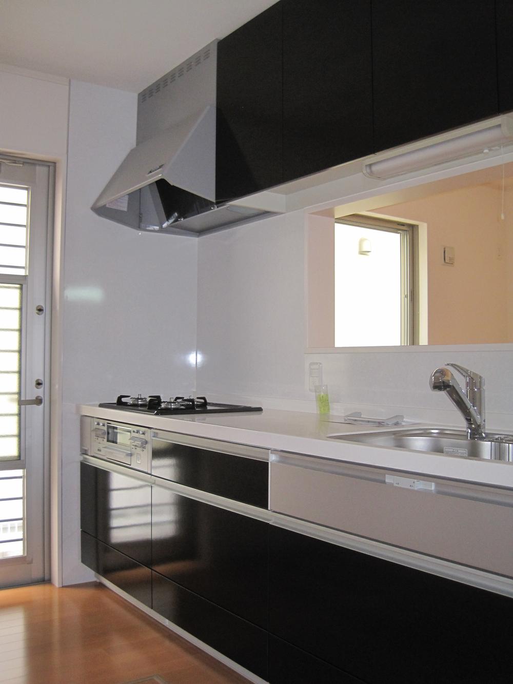 Same specifications photo (kitchen). Same specifications