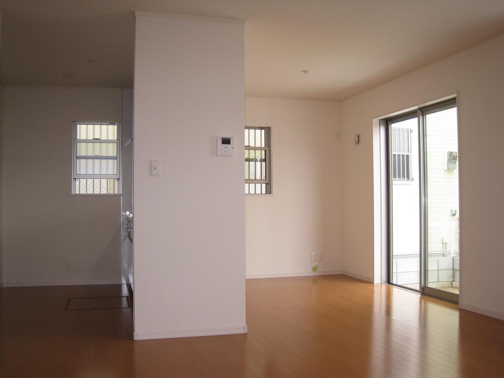 Living. Same specifications