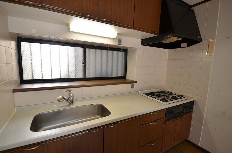 Kitchen. Indoor (April 2013) Shooting