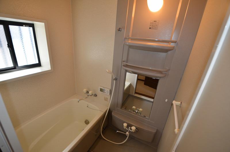 Bathroom. Indoor (April 2013) Shooting