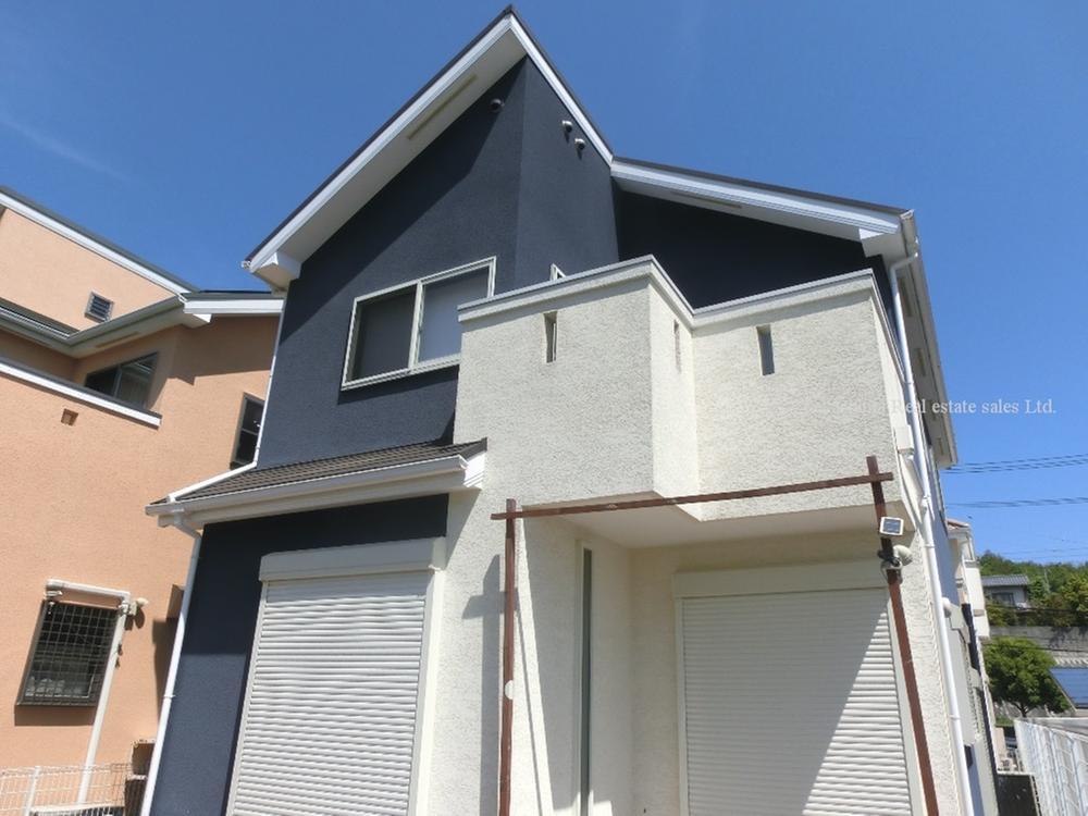 Entrance. Heisei 21 October Built in Built shallow housing.