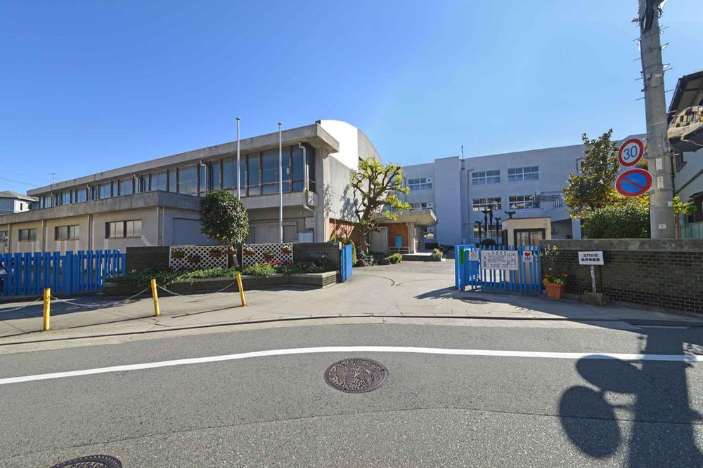 Primary school. Koyo until elementary school 970m