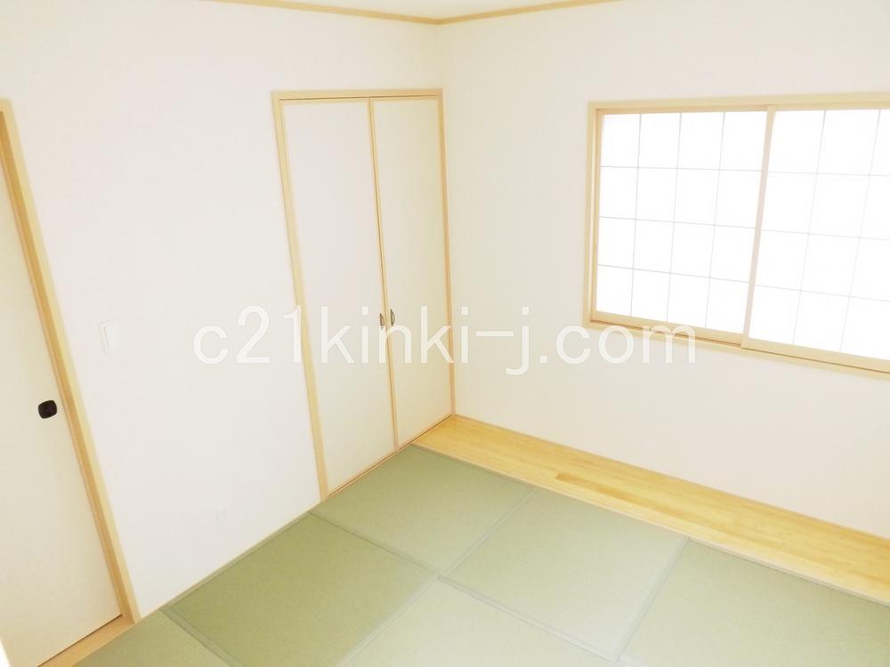 Same specifications photos (Other introspection)