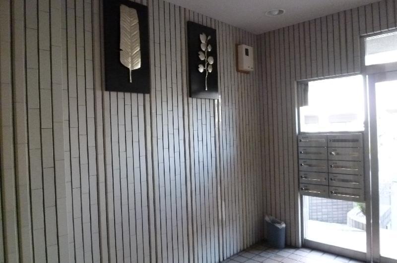 Other common areas. Mailbox