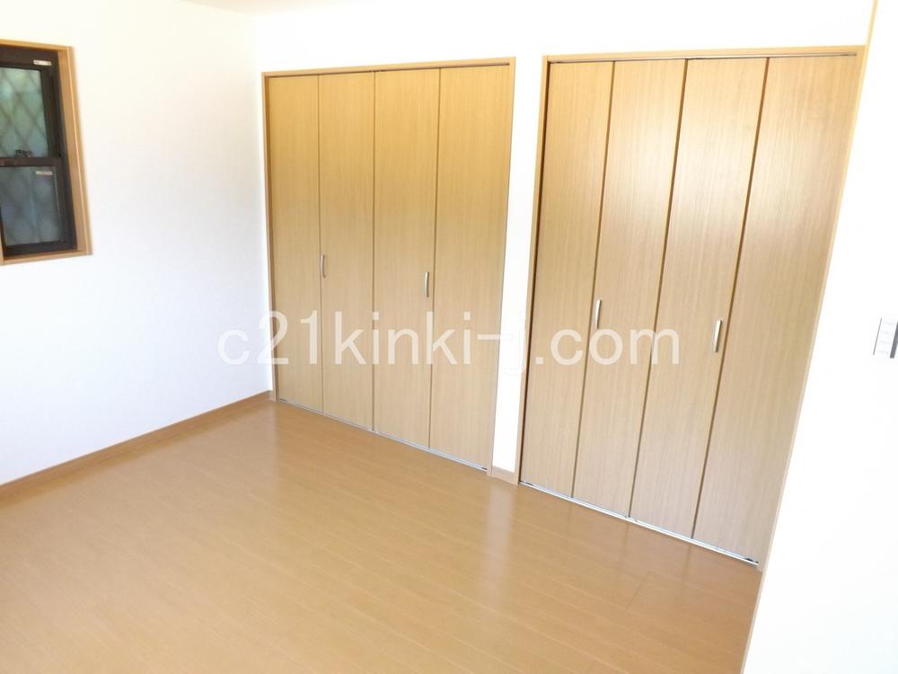 Non-living room. Local photos (Western-style)