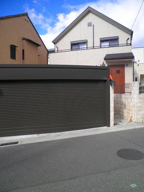 Parking lot. Local (06 May 2013) Shooting