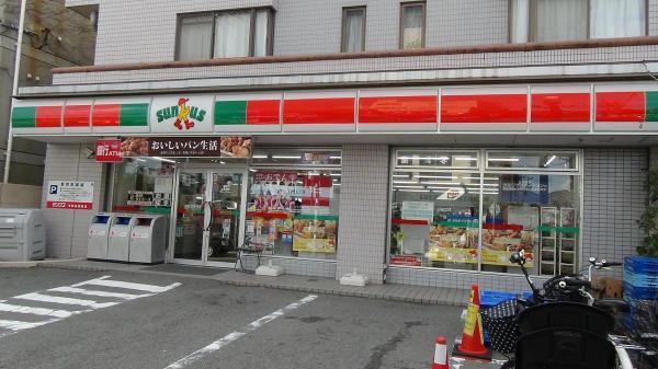 Convenience store. 240m to the convenience store Seven-Eleven