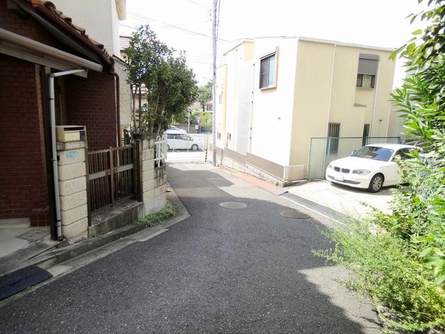 Local photos, including front road. Certainly please check the room!