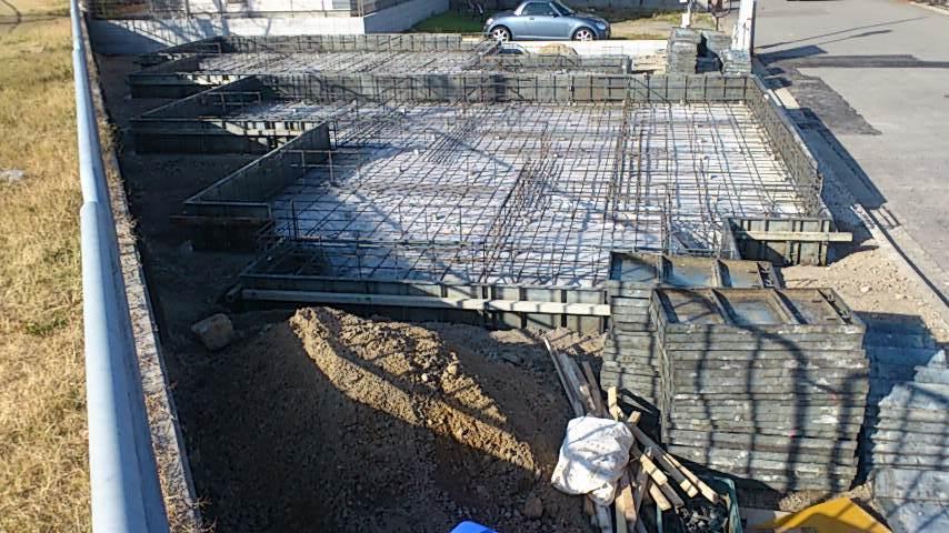 Local photos, including front road. Local (12 May 2013) Shooting