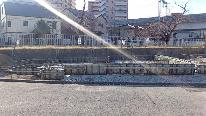 Local photos, including front road. Local (12 May 2013) Shooting