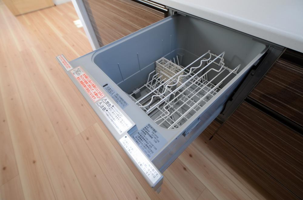 Kitchen. Indoor (11 May 2013) Shooting