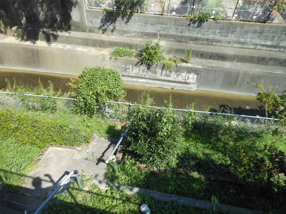 Other local. In the east site has become a slope. ※ Site overlooking than site (October 2013) Shooting