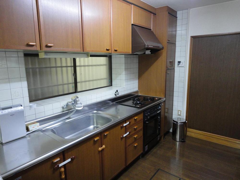 Kitchen. Room (August 2013) Shooting