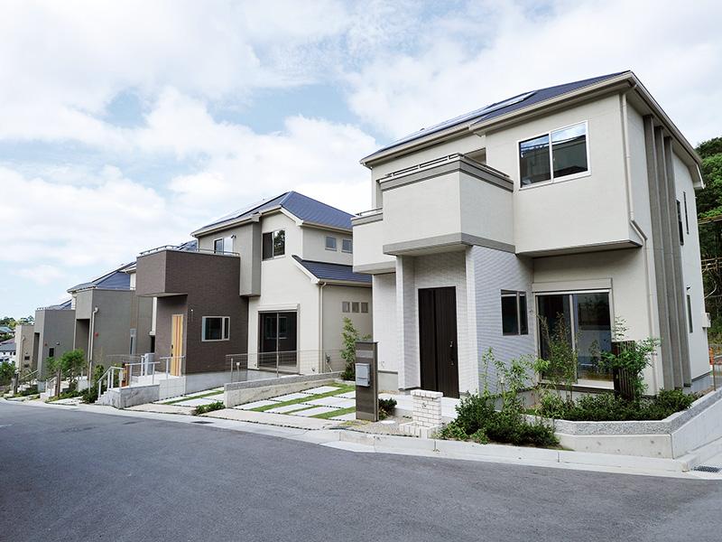 Local photos, including front road. Cityscape (09 May 2013) Shooting