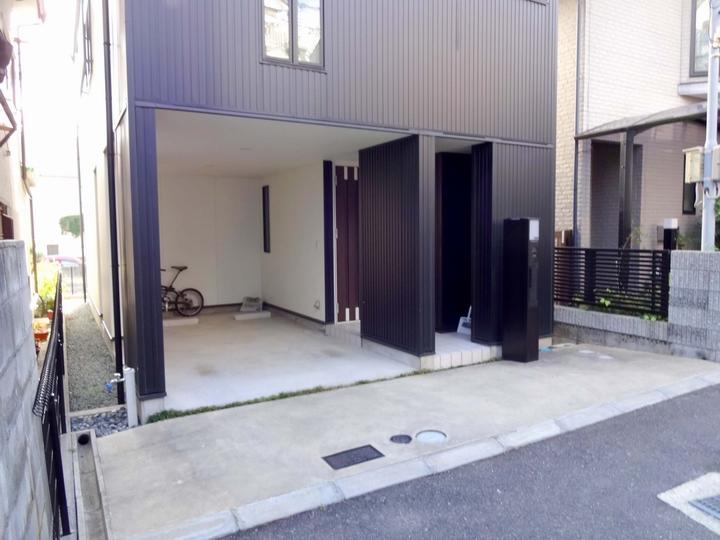 Local appearance photo. Local (12 May 2013) Shooting