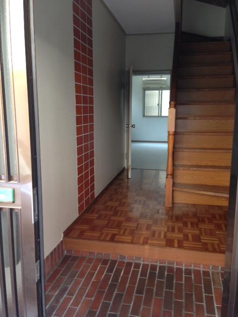 Entrance. Local (11 May 2013) Shooting