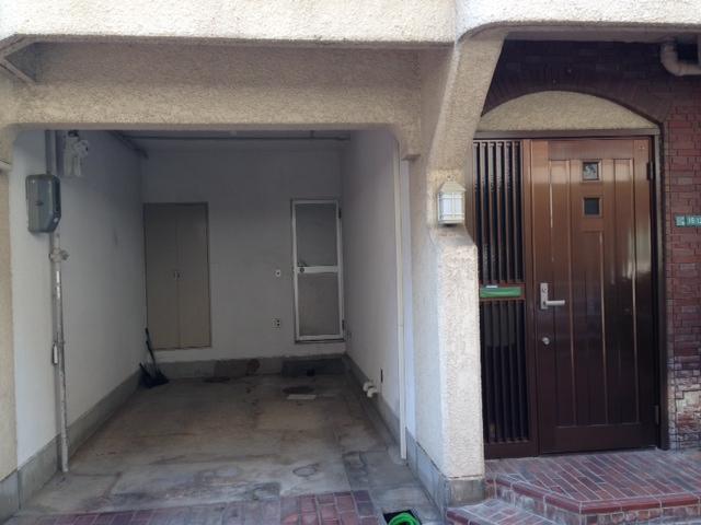 Parking lot. Entrance and garage