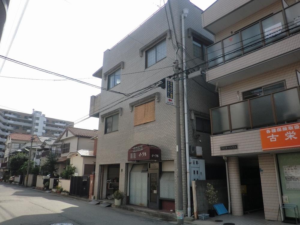 Local appearance photo