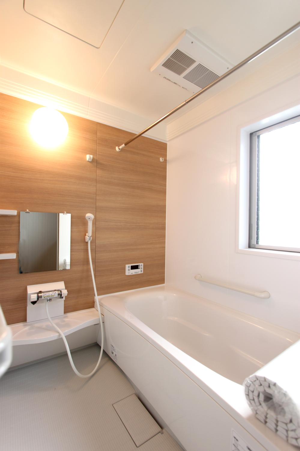 Bathroom. ◆ bathroom ◆