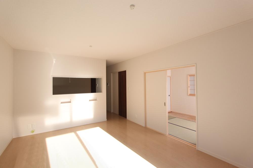 Living. ◆ living ◆