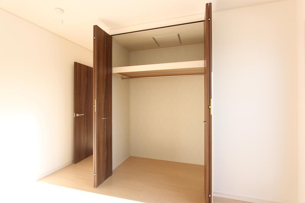 Receipt. ◆ Western-style housing ◆