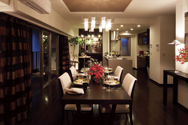 Living.  [dining] Spacious good cooking space user-friendly, Convenient Cafe & Bar corner in casual, such as breakfast or tea time meal. The hospitality by inviting the dinner and guests of the family reunion is, Dining to be a protagonist of the home is the director makes a dramatic time (G type model room)