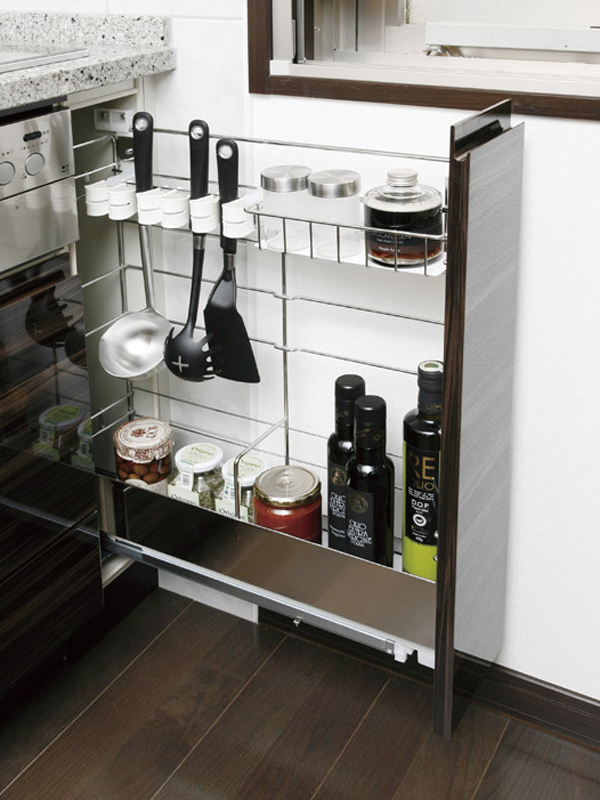 Kitchen.  [Ladle ・ Bottle rack] The stove next to the space, Spices, of course, Ladle that can be a big bottle storage of utensils and sho bottle ・ Bottle rack has been installed (same specifications)