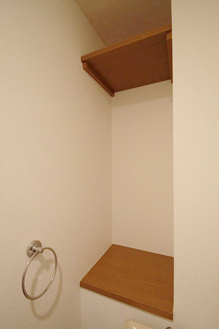 Receipt. Small shelf in the toilet is also convenient