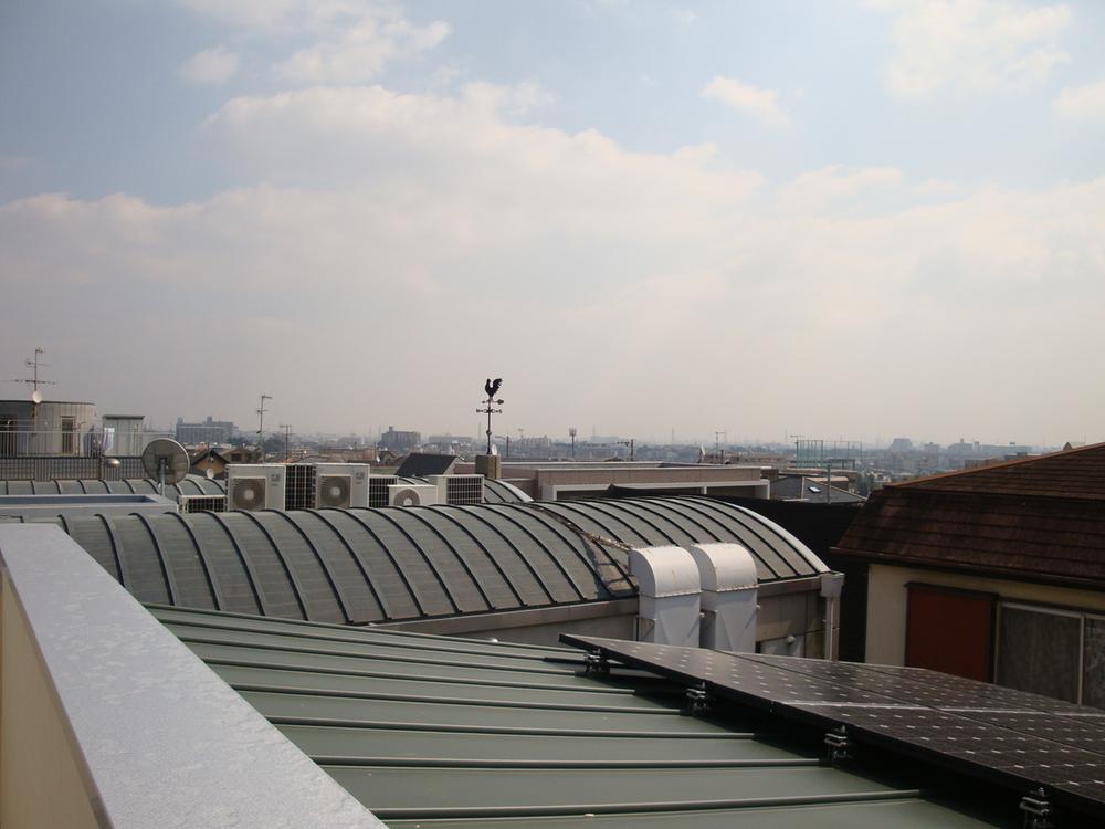 View photos from the dwelling unit. Local (March 2013) Shooting