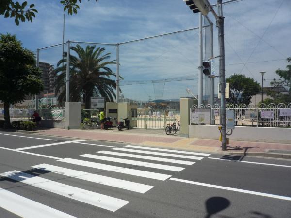 Primary school. Minamikoshien until elementary school 760m Minamikoshien elementary school