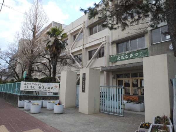 Junior high school. Naruo until junior high school 1220m Naruo junior high school