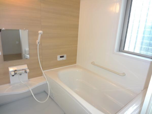 Bathroom.  [Bathroom heating dryer] It prevents the occurrence of mold, Also very active in the laundry drying of the night or on a rainy day. Also, Also can you to keep warm in advance bathroom in the pre-heating function is on a cold day. 